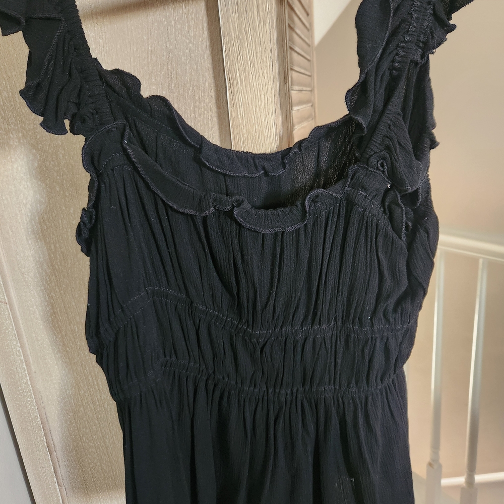 ILLA ILLA Black Ruffled Camisole